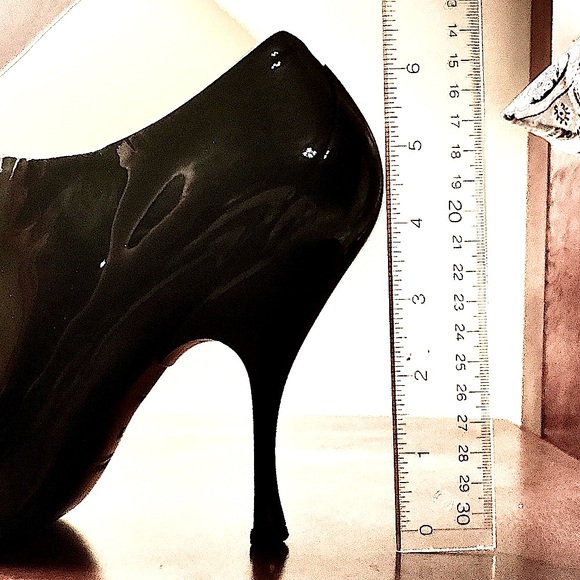 MIU MIU Black Zip-Up Patent Leather Booties - Picture 6 of 9